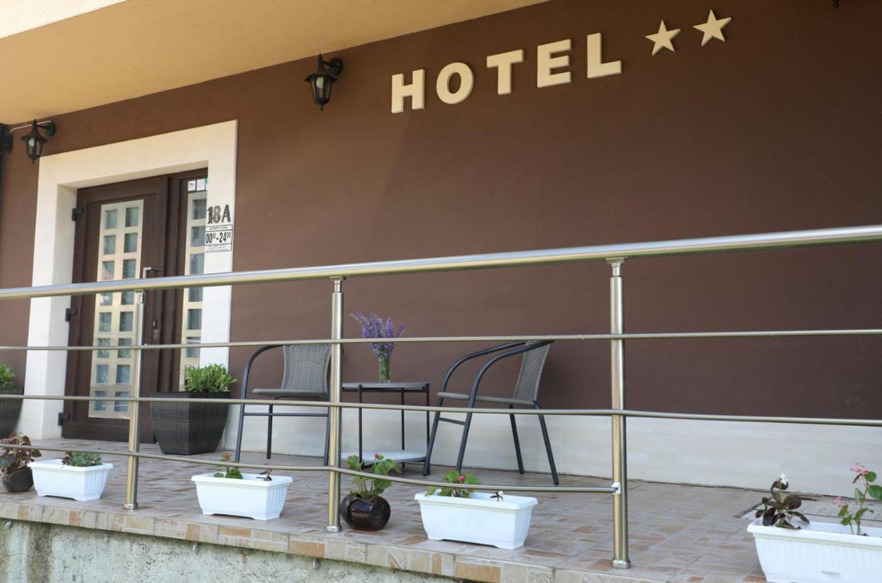 Опълченец Hotel Shipka Exterior photo